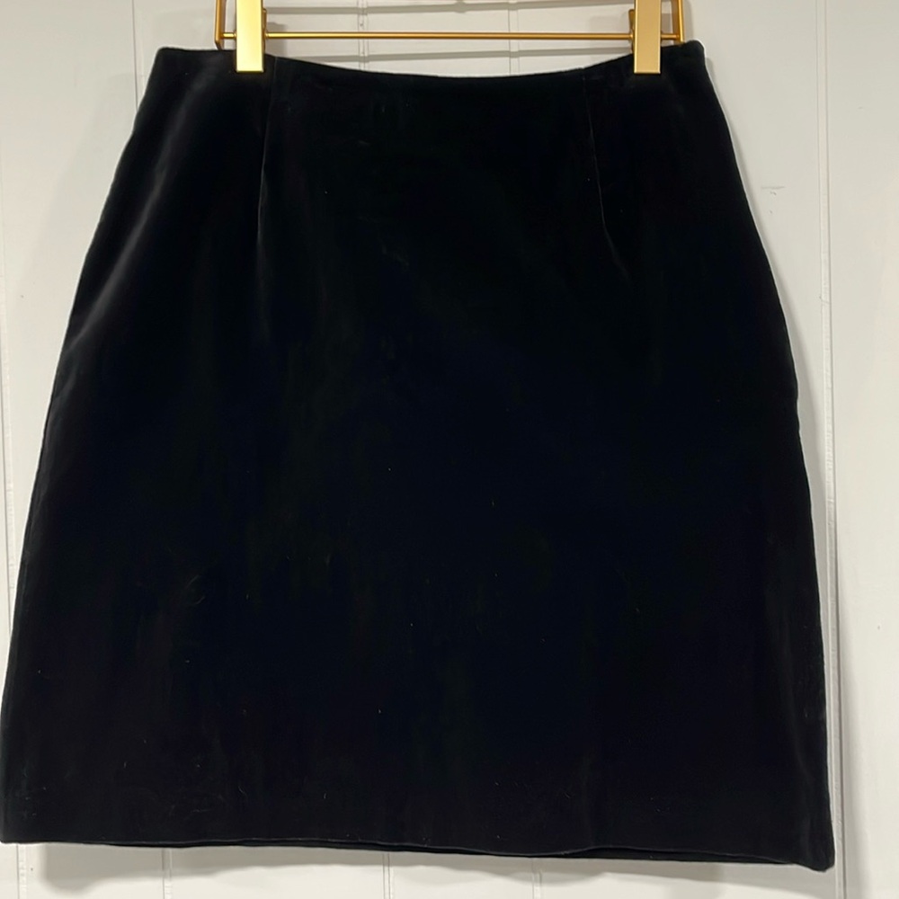 Talbots Vintage Black Velour above the knee Skirt‎ Size 10